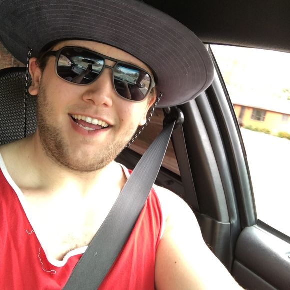 Meet your Posher, Zachary - Picture 1 of 1